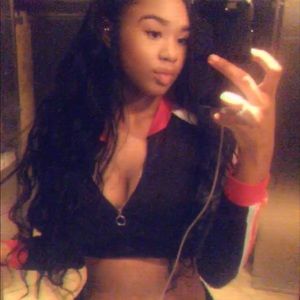 Meet your Posher, Zoe